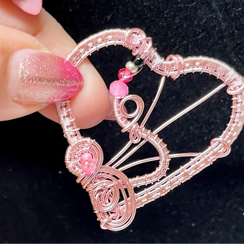 💖Pink Wire FLOATING Heart Pendant